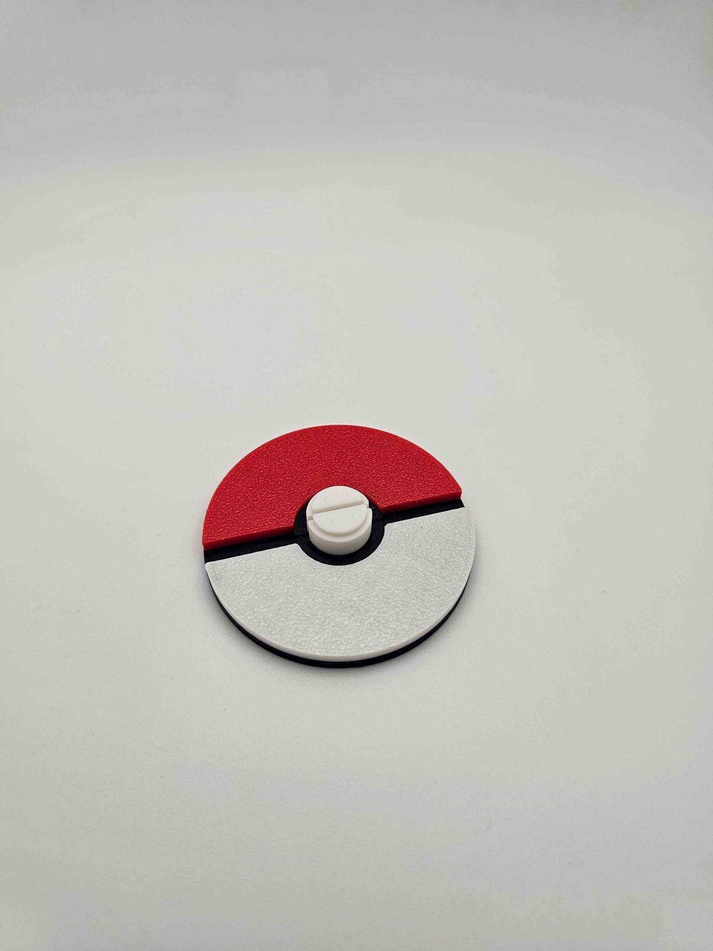 Pokéball Toploader Card Stand